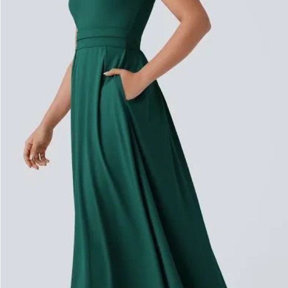Dresses & Skirts - HALARA Short Sleeve Maxi Dress Green BNWT